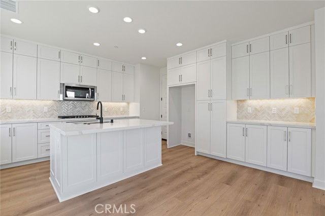 Jasper - Photo 4 of 8