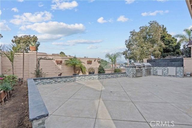 22711 Las Brisas Cir - Photo 3 of 8