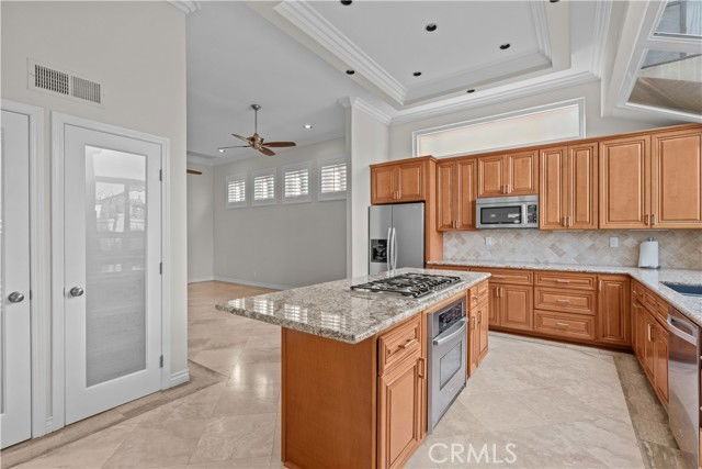 22711 Las Brisas Cir - Photo 6 of 8