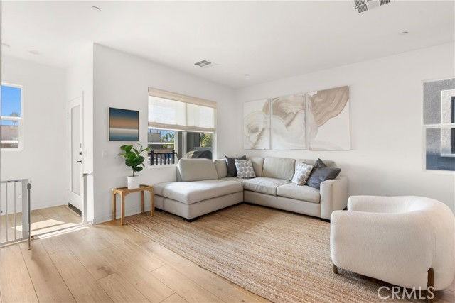 519 Caleigh Ln - Photo 3 of 8