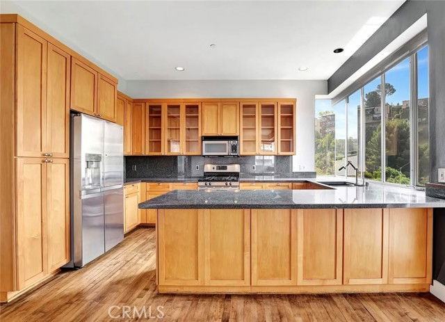 6396 Weidlake Dr - Photo 5 of 8