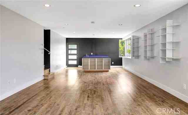 6396 Weidlake Dr - Photo 7 of 8