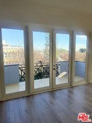 345 S Reeves Dr #301 - Photo 7 of 8