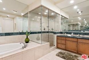 132 S Maple Dr #PH4 - Photo 1 of 1