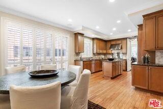 132 S Maple Dr #PH4 - Photo 5 of 8