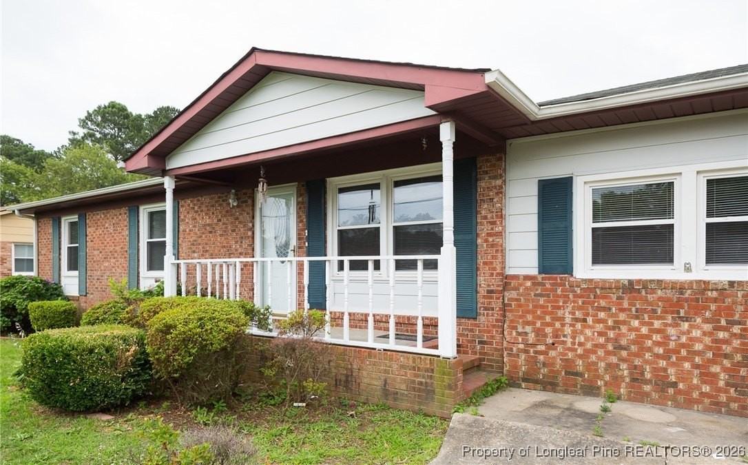 304 Longhorn Dr - Photo 3 of 20