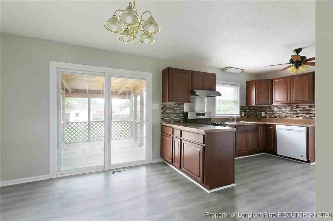 304 Longhorn Dr - Photo 6 of 20