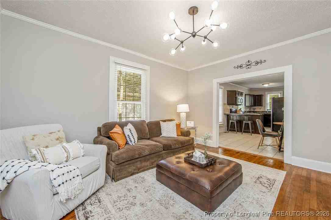 526 Pearl St - Photo 3 of 22