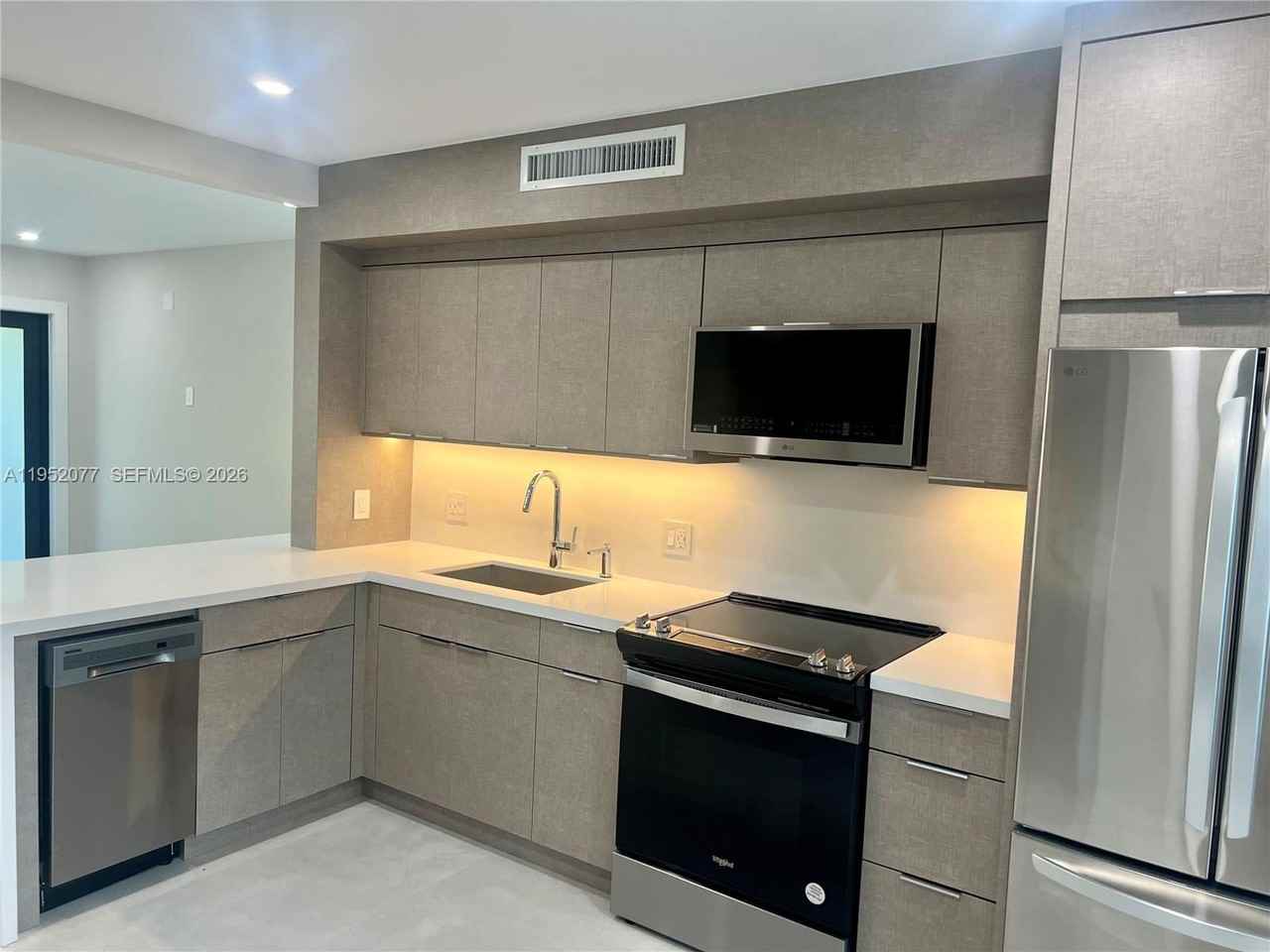 3532 Thomas Ave #3532 - Photo 6 of 8