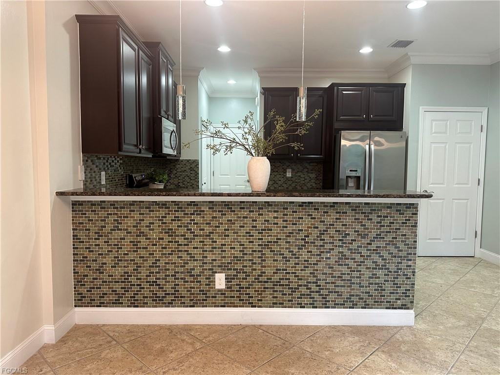 15282 Summit Place Cir #176 - Photo 4 of 8