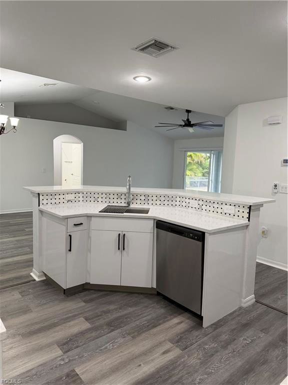 2709 Nw 1st Pl - Photo 4 of 8