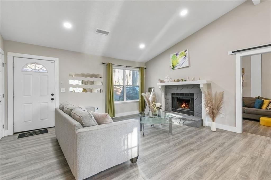 494 Plainville Dr Sw - Photo 4 of 29