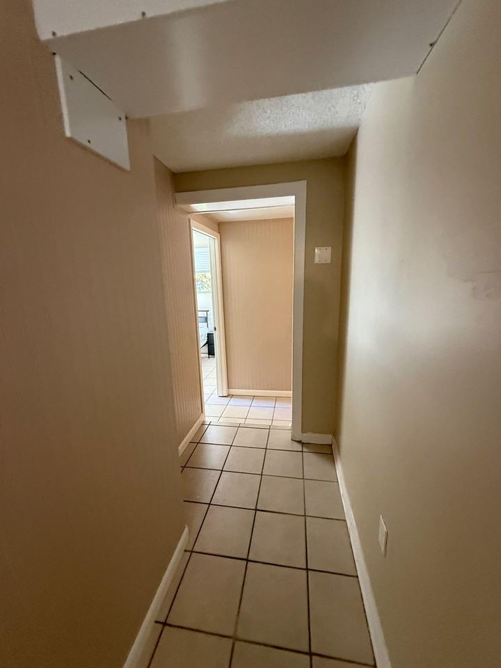 N 45th St - Photo 7 of 33