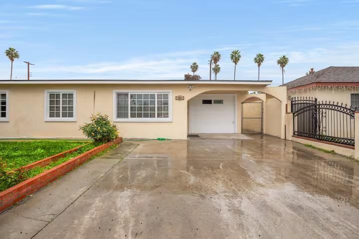 E 184th St - Photo 3 of 17