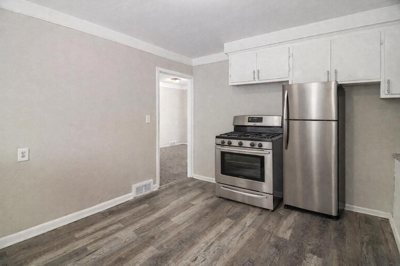 Sarasota - Photo 4 of 17