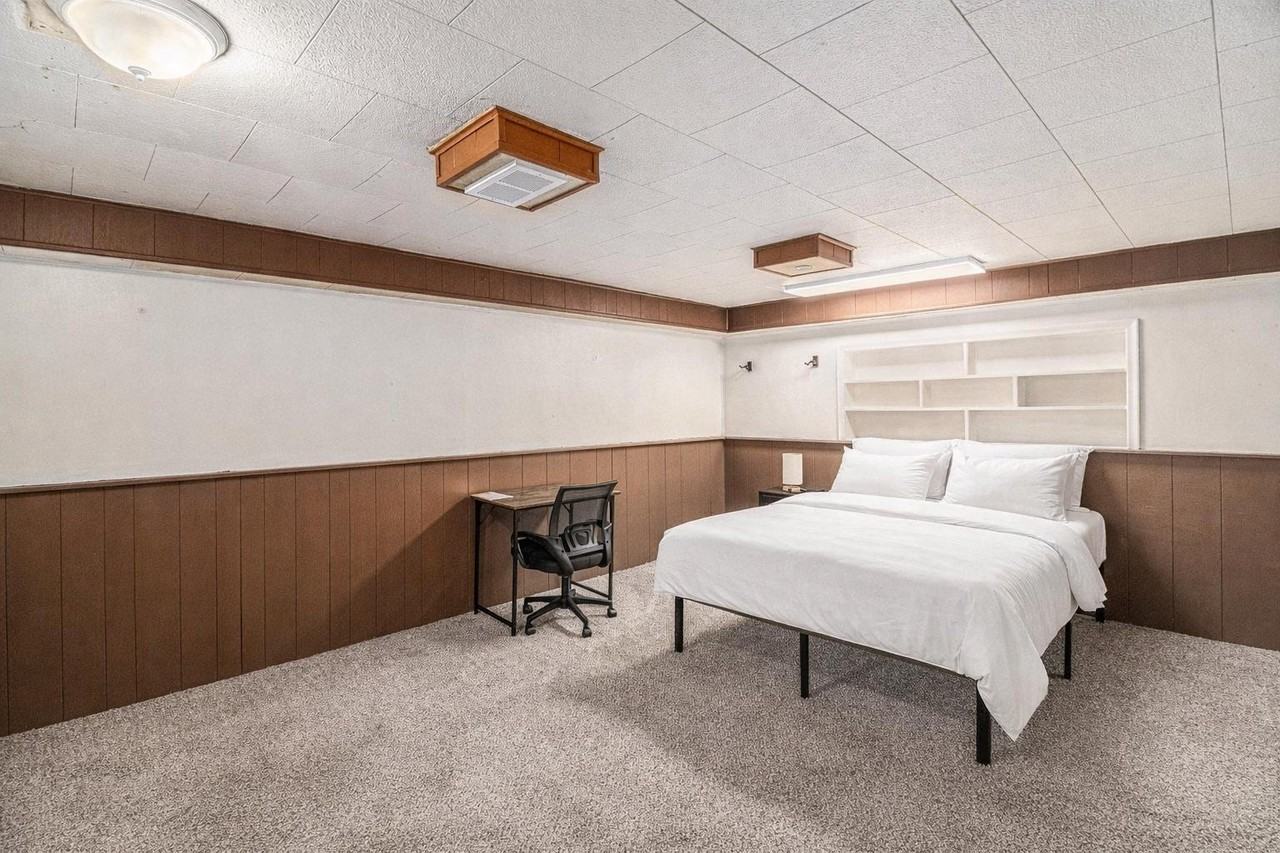 Sarasota - Photo 7 of 17