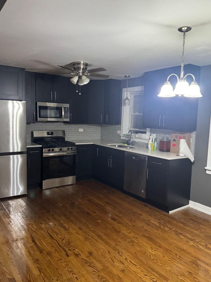 S Justine St - Photo 2 of 39