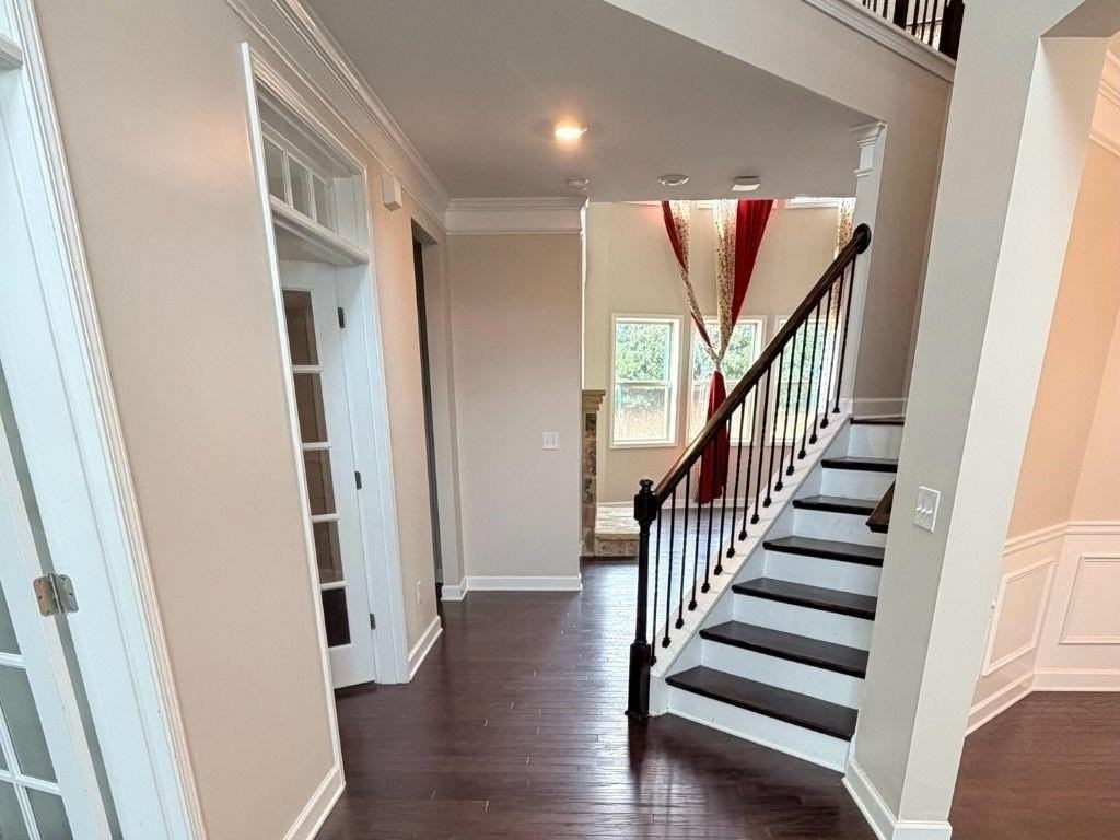 5325 Chesire Ct - Photo 3 of 29