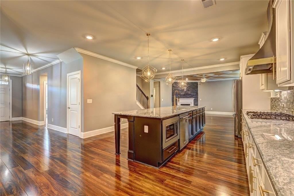 4527 Bridgeway Rd - Photo 3 of 30