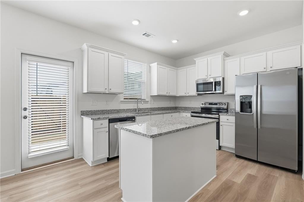 1502 Aralynn Ct - Photo 3 of 35