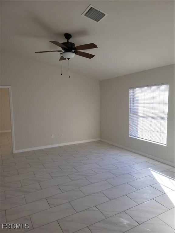 1444 Se 10th Ter - Photo 4 of 14