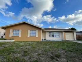 1304 Se 31st Ter - Photo 1 of 1