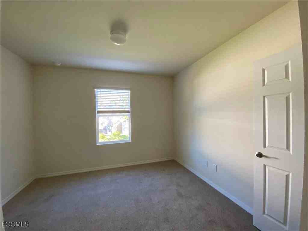 1913 Nw 24th Pl - Photo 4 of 19