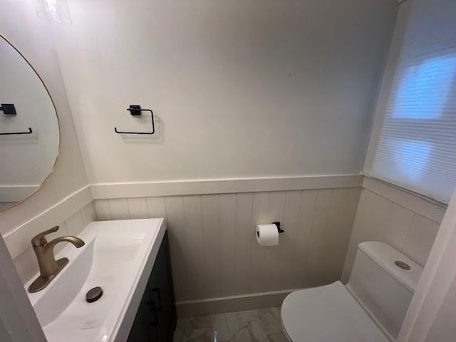 3933 Radnor Ave - Photo 7 of 26