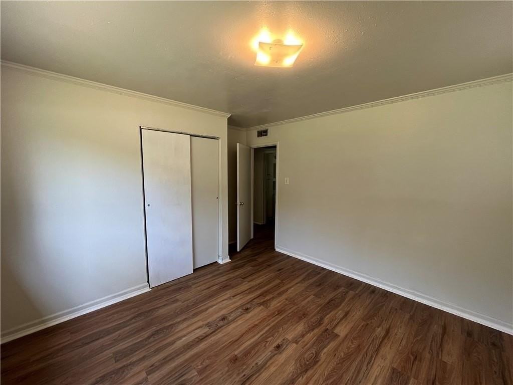 459 Seabreeze Rd E - Photo 5 of 13