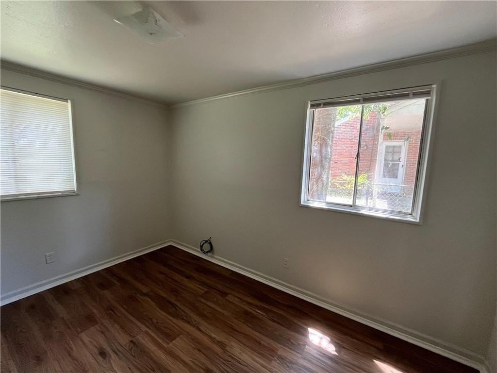 459 Seabreeze Rd E - Photo 6 of 13