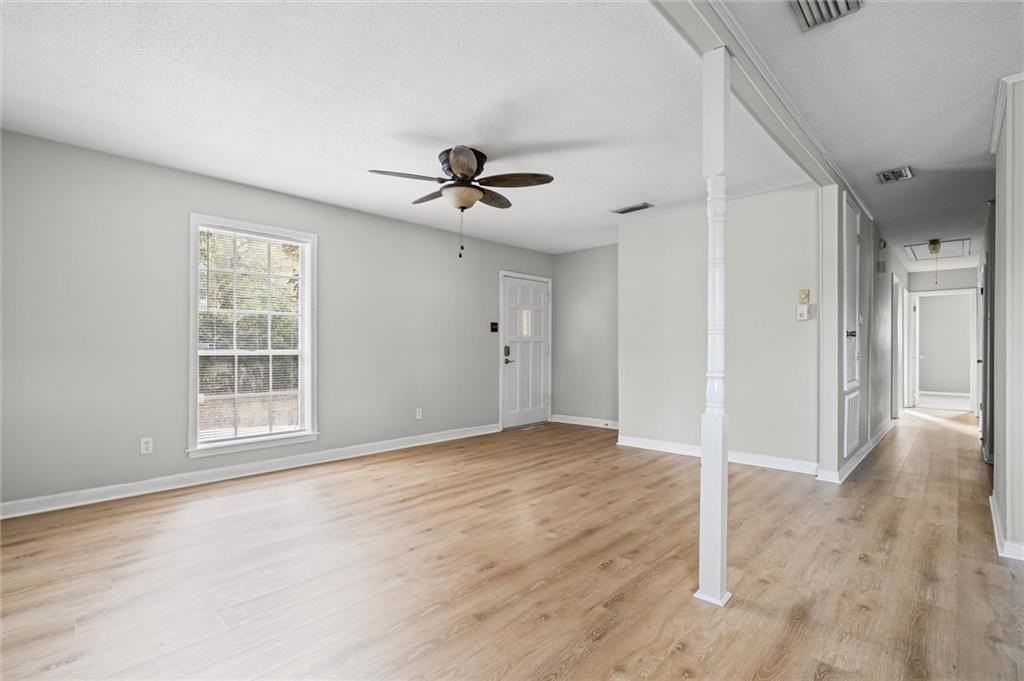 4516 Champlain Ave - Photo 4 of 24