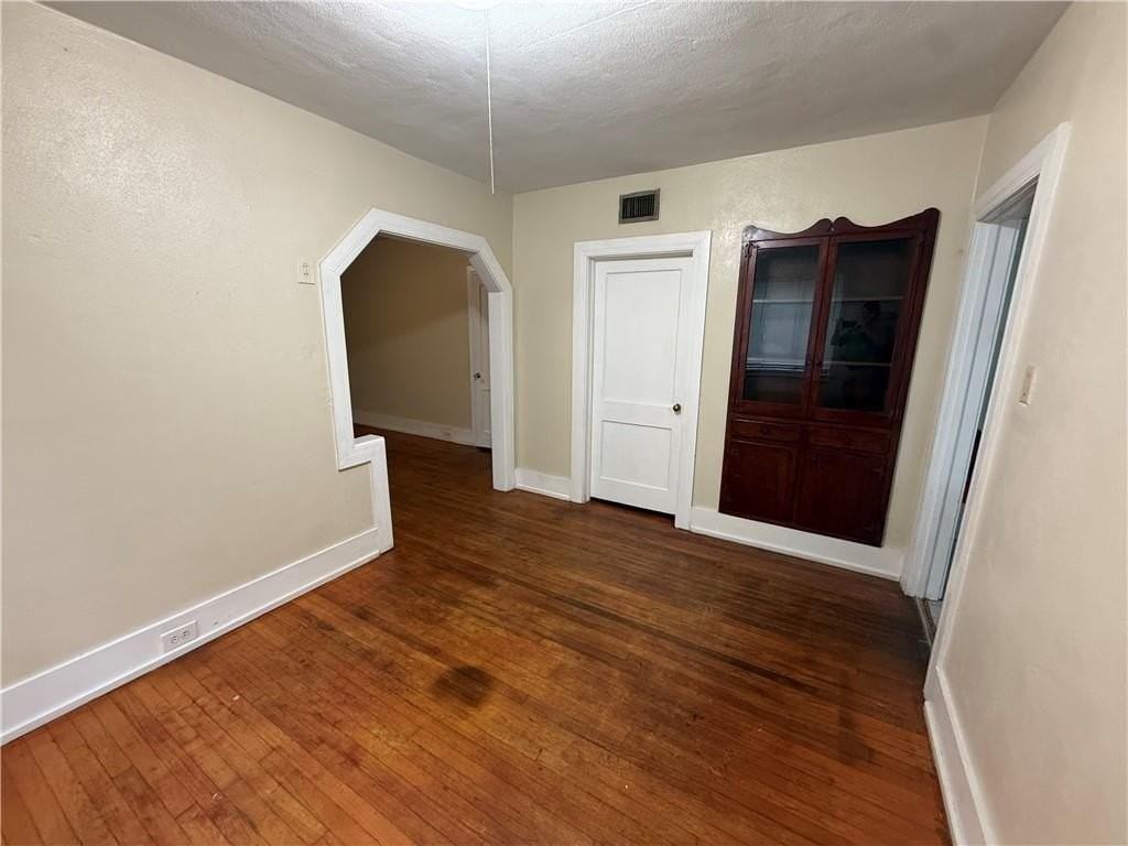 312 Grant St - Photo 3 of 21