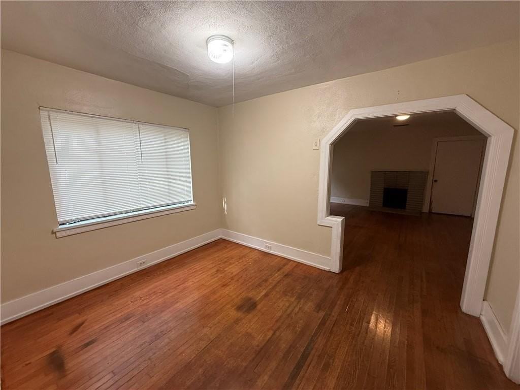 312 Grant St - Photo 4 of 21