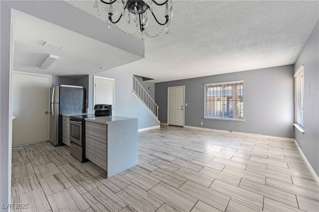 1372 Lorilyn Ave #3 - Photo 6 of 26