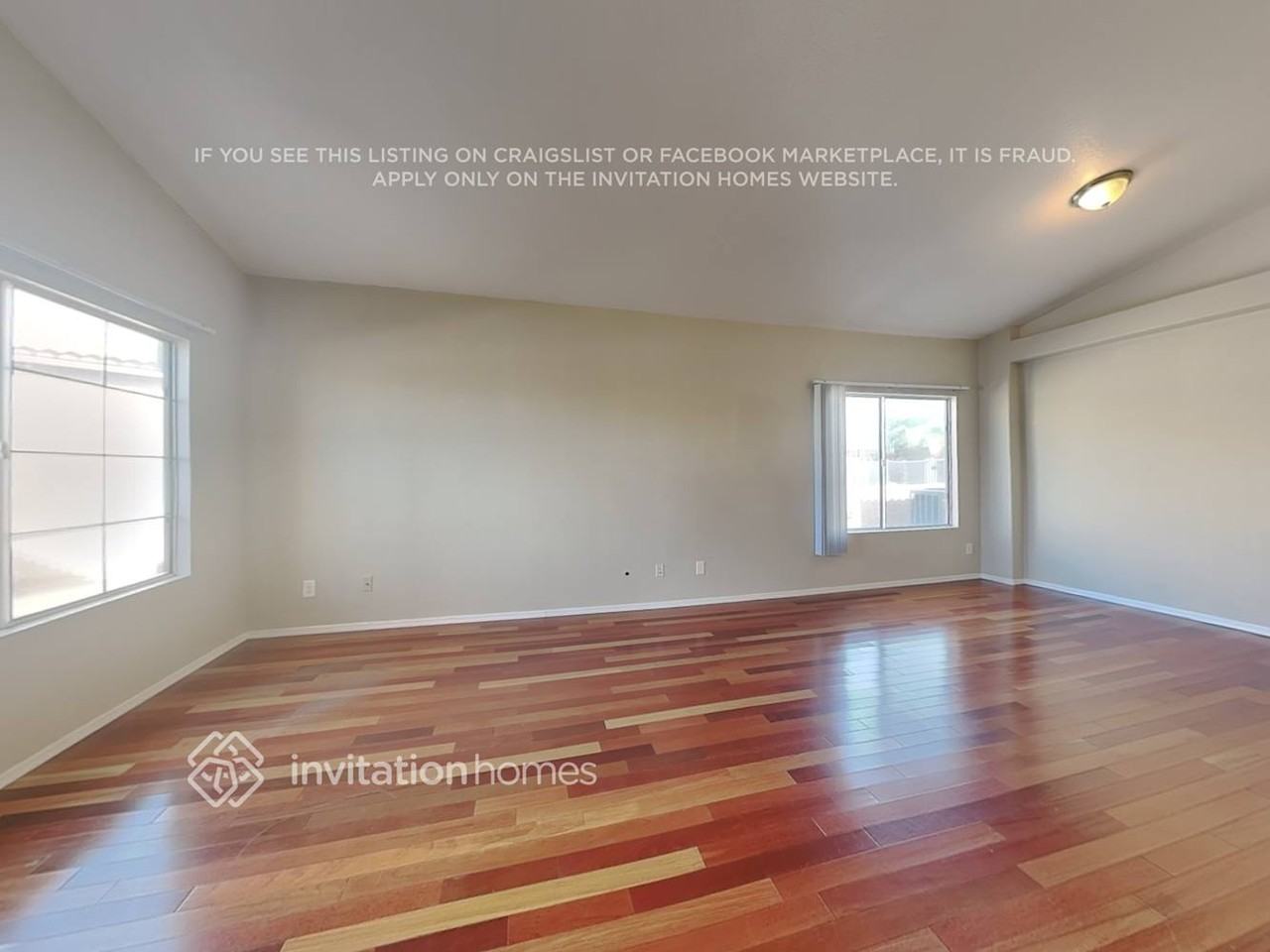 2509 N Silverado - Photo 3 of 19