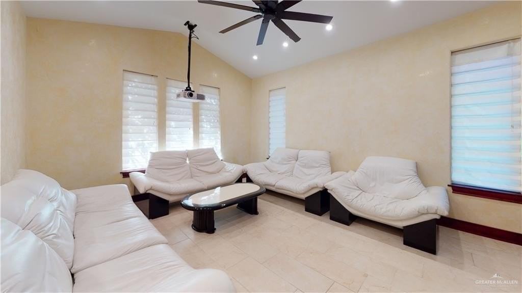 2816 Gardenia Cir - Photo 3 of 11