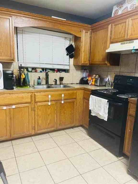 438 Alma Ave - Photo 5 of 23