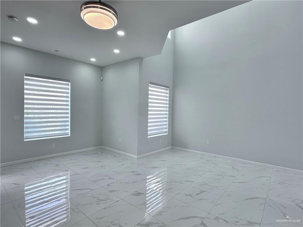 1905 Sunset Dr - Photo 6 of 21