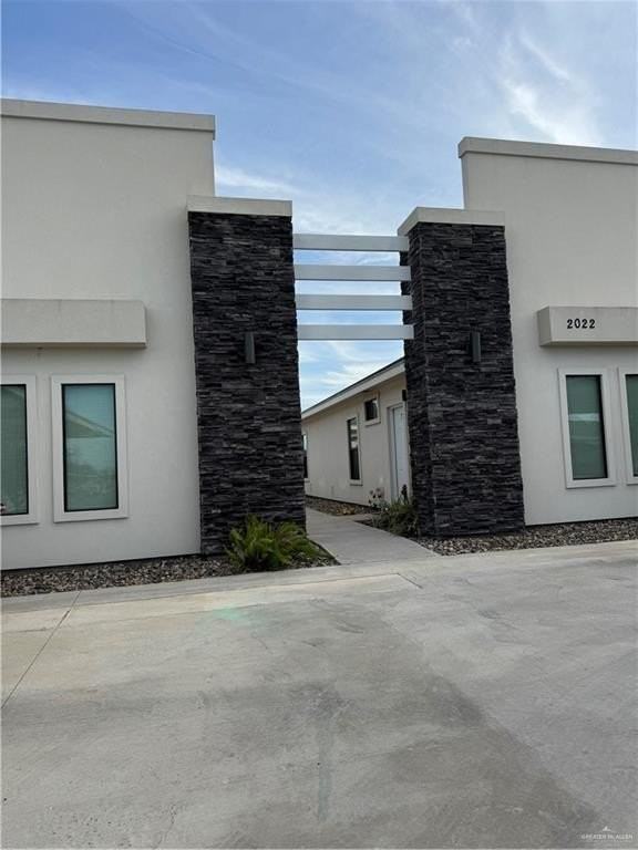 2022 Summerland Ln Apt 4 #4