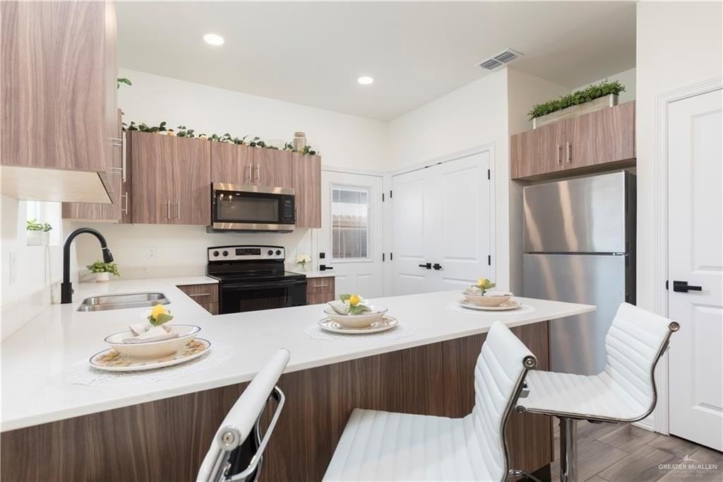 1006 N Clarence Ave #4 - Photo 4 of 15