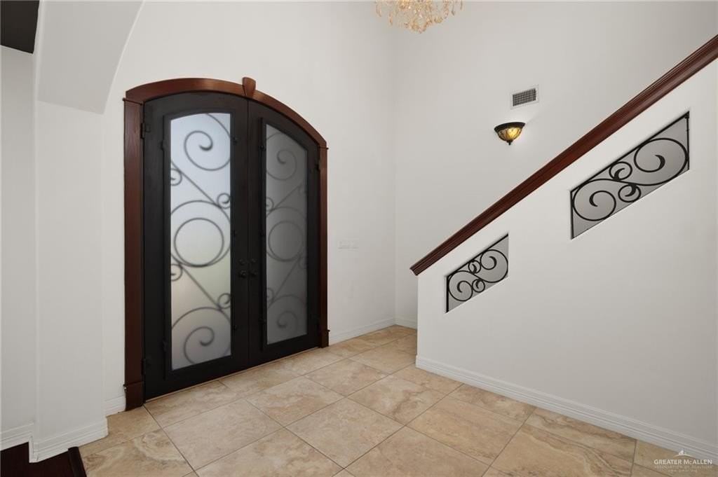 4805 June Dr - Photo 3 of 28