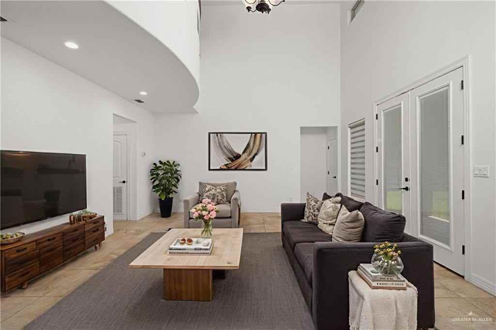 4805 June Dr - Photo 6 of 28