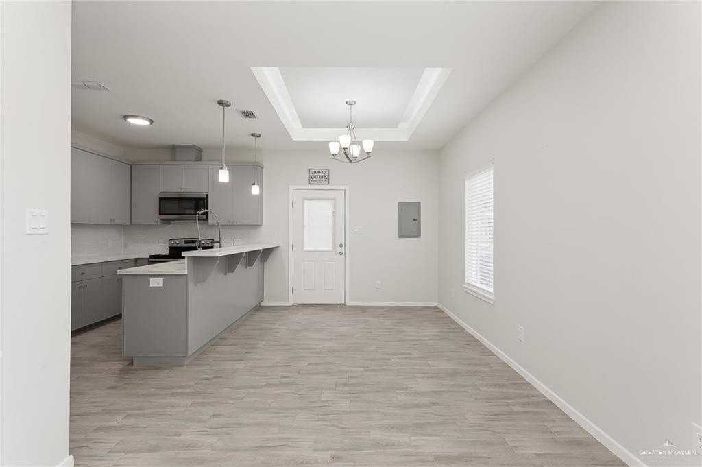 4705 Mulberry Ave Apt 2 #2 - Photo 3 of 10