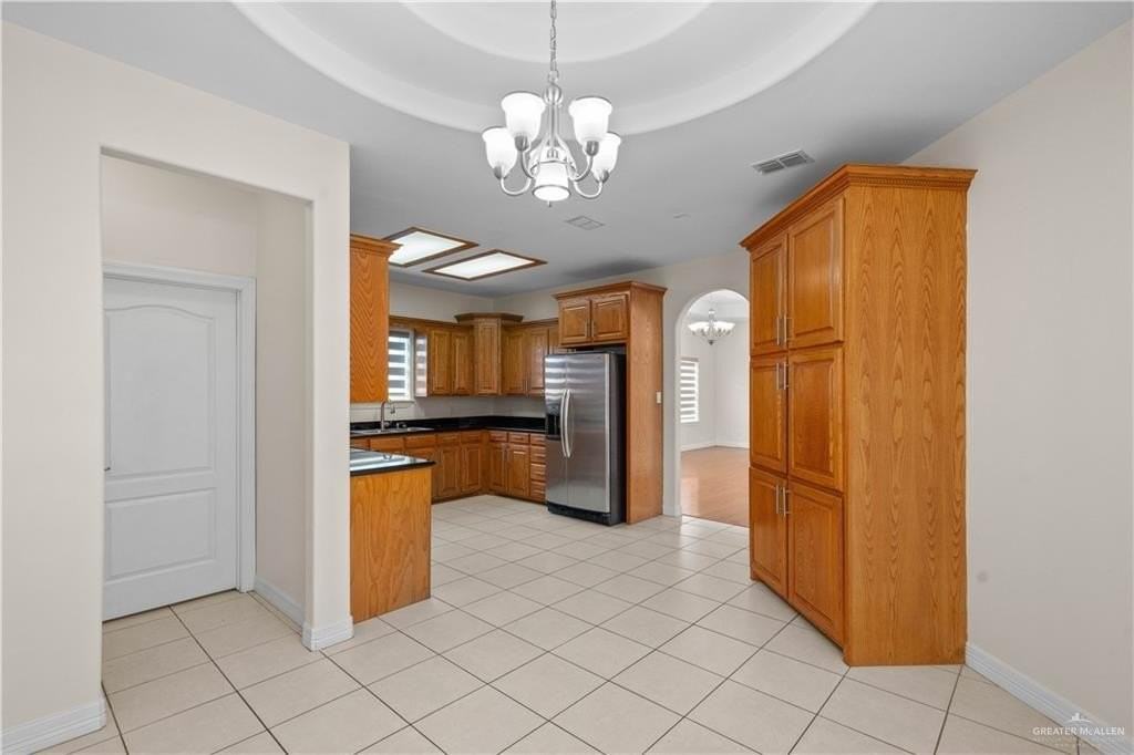 2512 Calle Madrid St - Photo 6 of 16