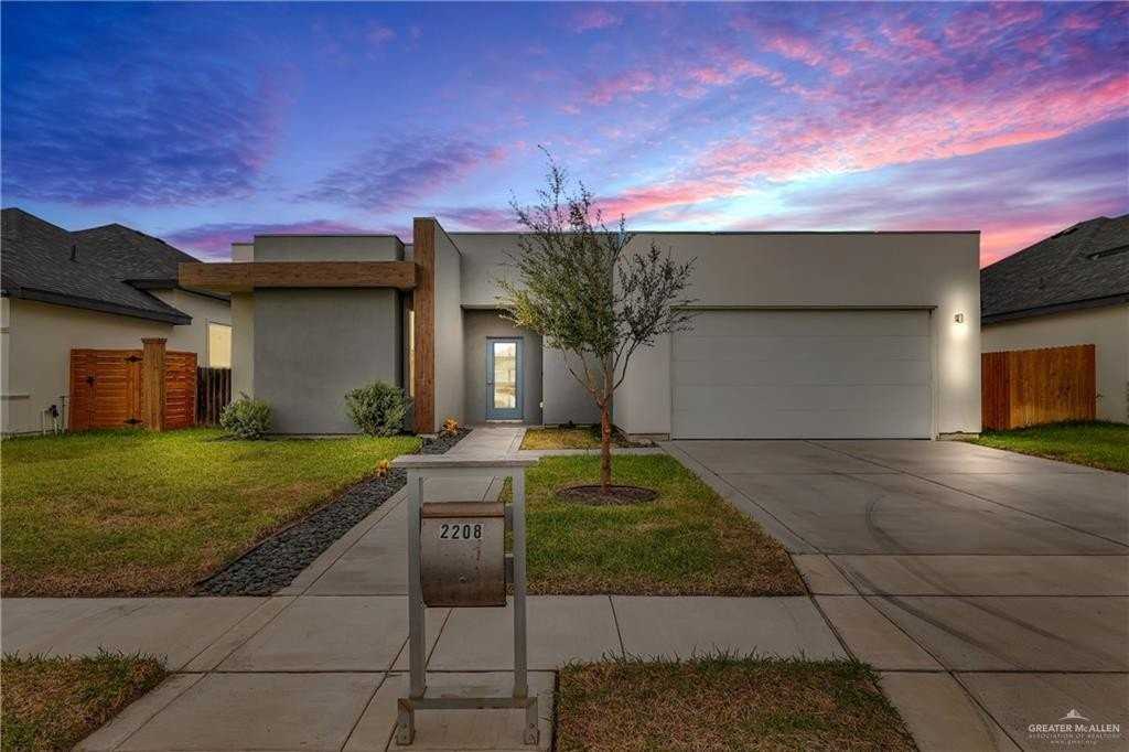 2208 Providence Ave - Photo 3 of 23