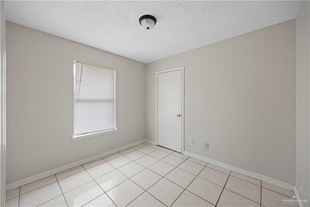 2004 Fullerton Ave - Photo 7 of 12