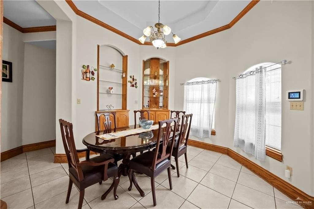 2219 W Champion St - Photo 4 of 23