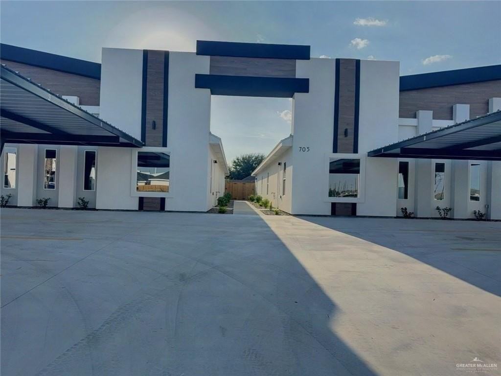 705 N Emerald Ave Apt 3 #3