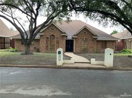 featured image of 221 E Kiwi St