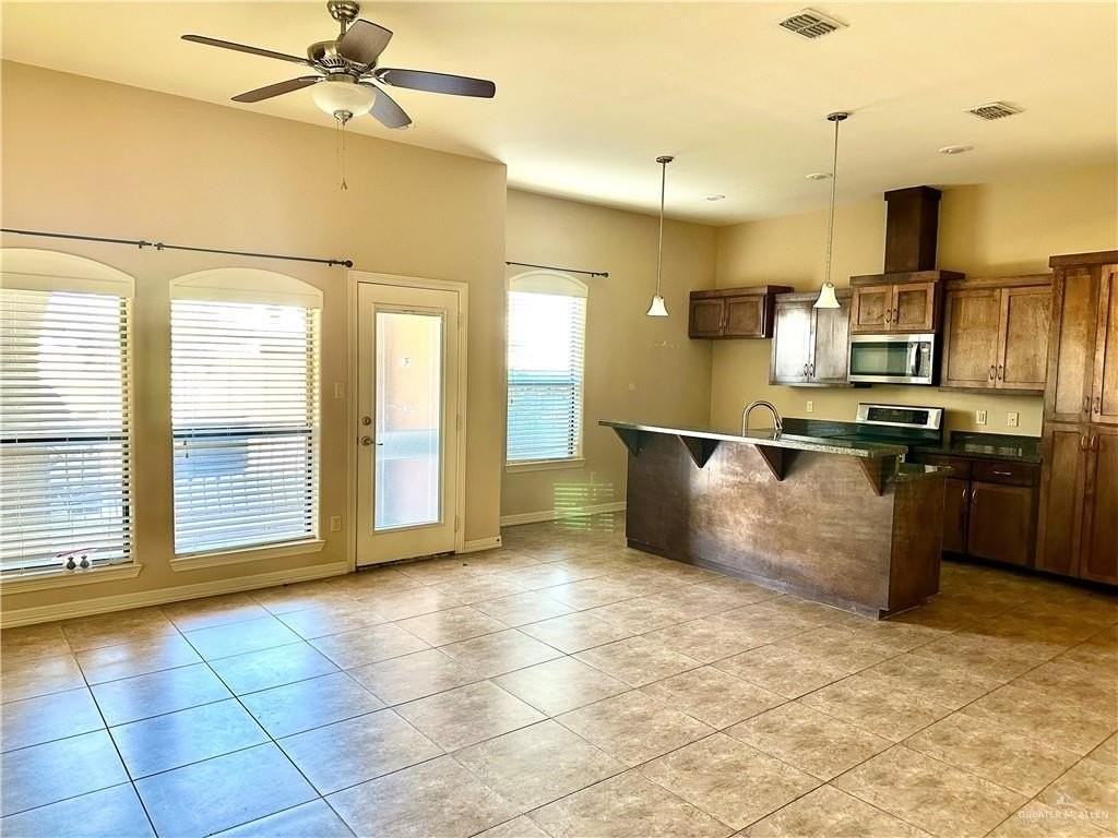 2715 Mimosa St Apt 3 #3 - Photo 3 of 13